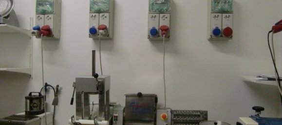 55m² Commercial property in Milan, Italy No. 240028 6