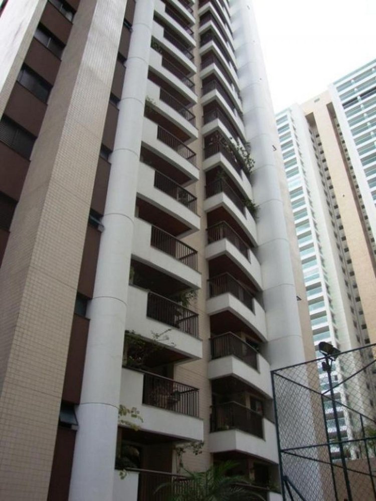 Apartamento de 3 dormitorios en Sao Paulo, Brazil No. 454950