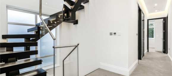 5 bedrooms House in Whetstone, United Kingdom No. 6674 16