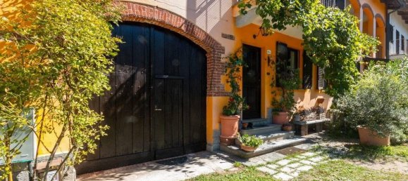 10 rooms House in Baldissero Torinese, Italy No. 24015 3