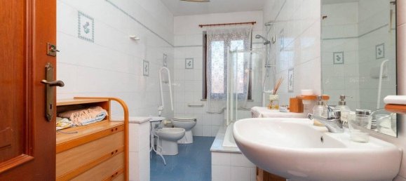 10 rooms House in Baldissero Torinese, Italy No. 24015 44