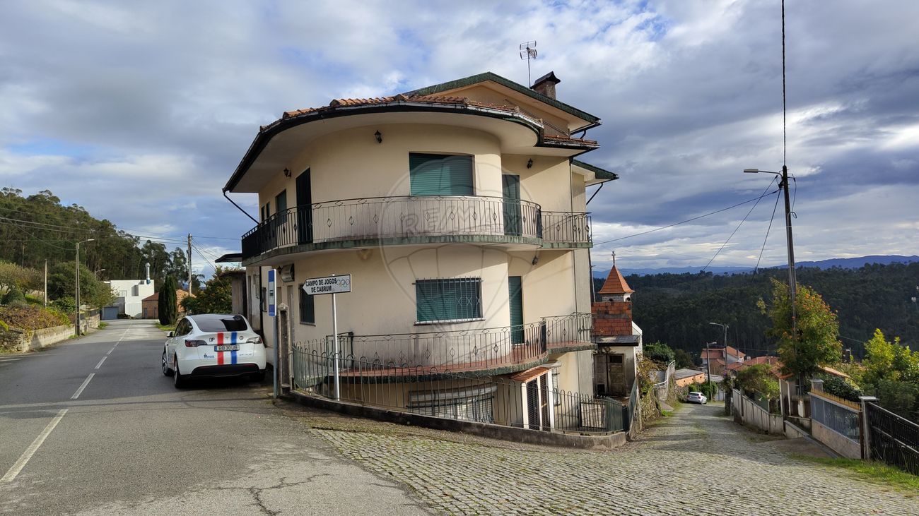 3 bedrooms House in Aroes, Portugal No. 40638