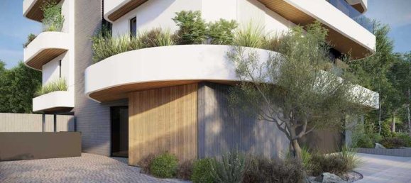 2 bedrooms Apartment in Limassol, Cyprus No. 11190 4