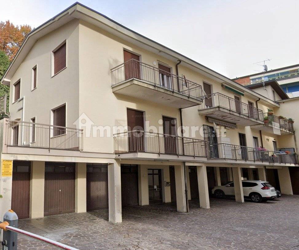 2 Schlafzimmer Wohnung in Varese, Italy, Nr. 341522