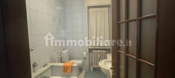 2 Schlafzimmer Wohnung in Varese, Italy, Nr. 341522 6