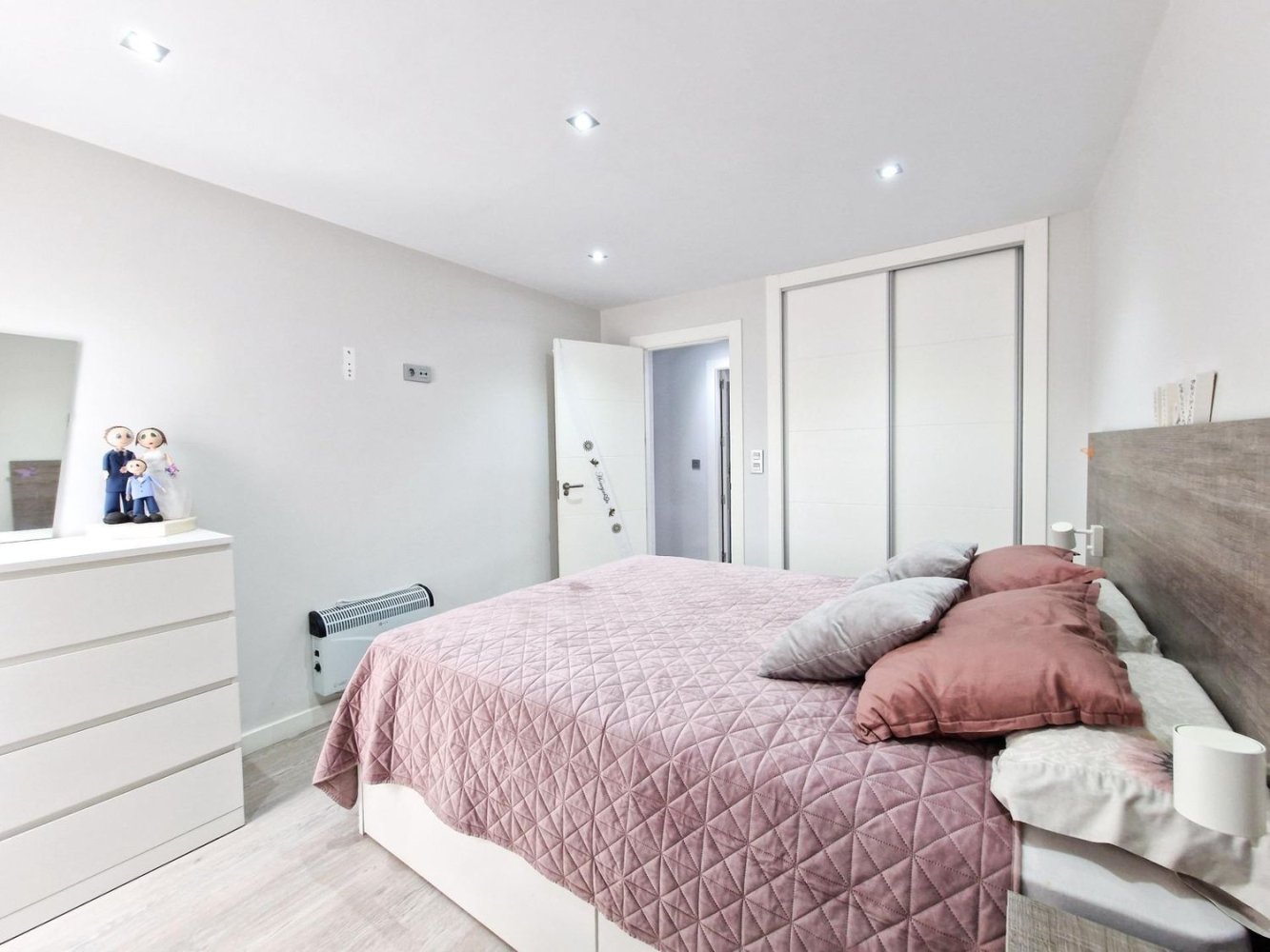 3 bedrooms Apartment in Alicante, Spain No. 213090