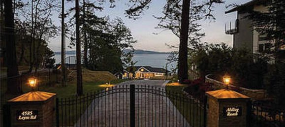 5 bedrooms House in British Columbia, Canada No. 206 10