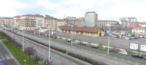 3 Schlafzimmer Wohnung in Turin, Italy, Nr. 210383 5