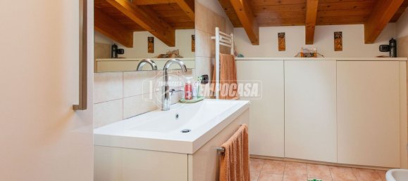 Dúplex de 3 habitaciónes en Magnago, Italy No. 299037 21