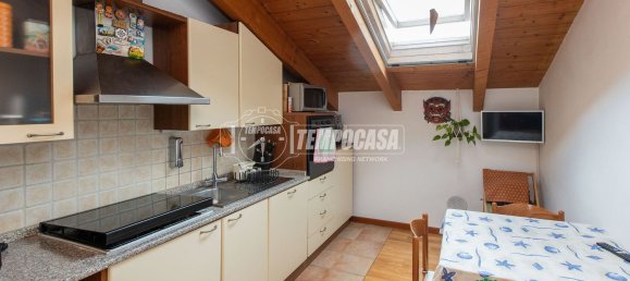 Dúplex de 3 habitaciónes en Magnago, Italy No. 299037 10