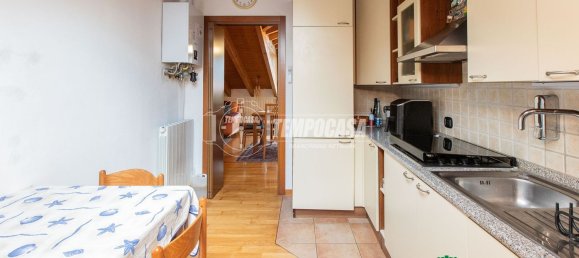 Dúplex de 3 habitaciónes en Magnago, Italy No. 299037 11