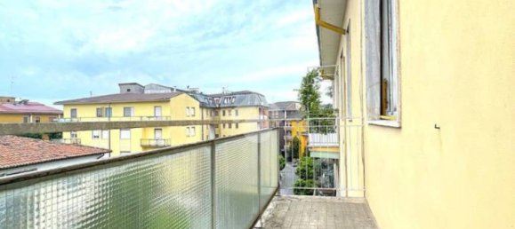 2 bedrooms Apartment in Cremona, Italy No. 265027 6