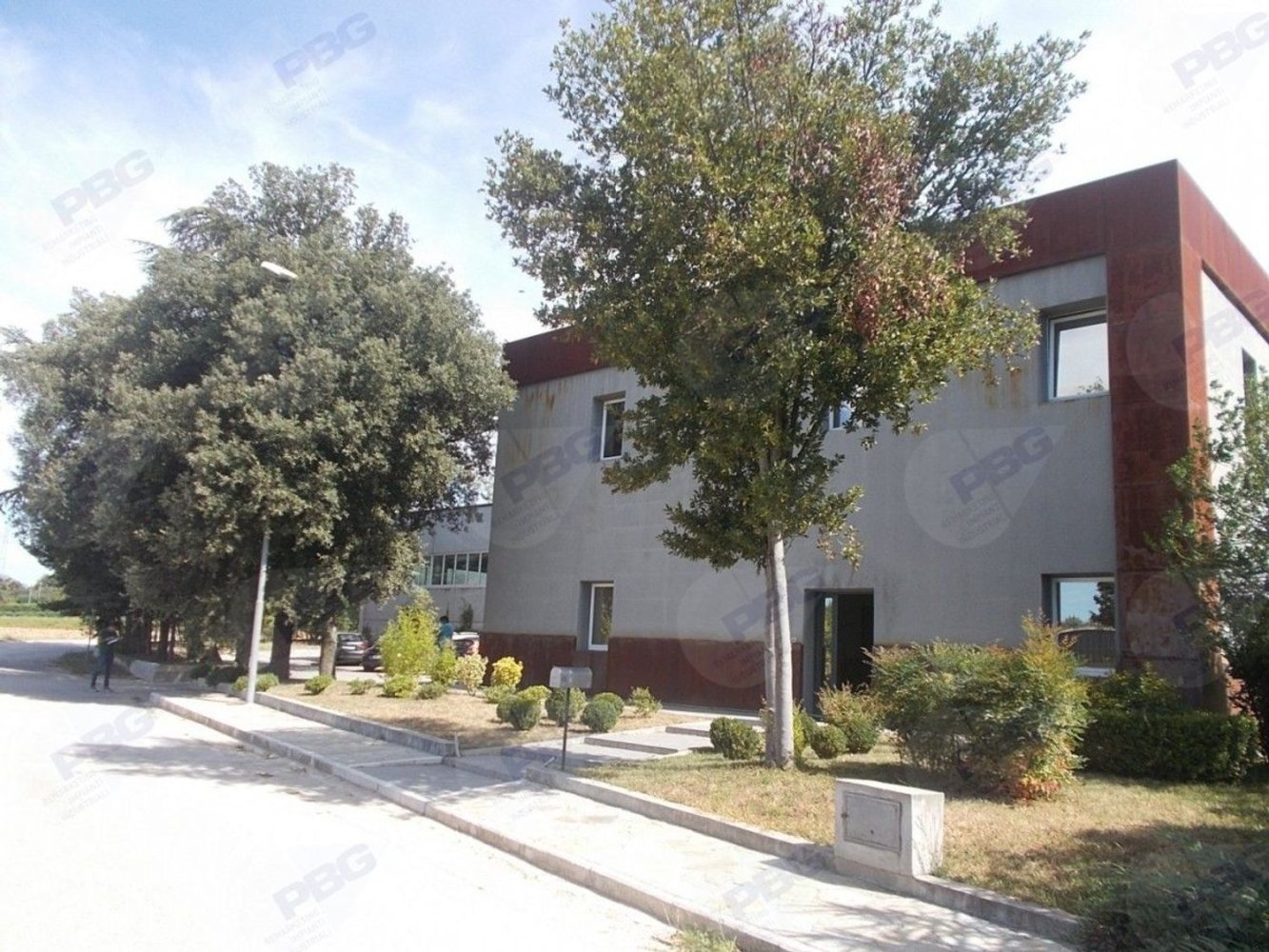 1000m² Building in Trevi, Italy No. 395844