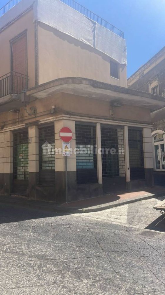 1-Zimmer Gewerbliche Immobilie in Trecastagni, Italy, Nr. 322829