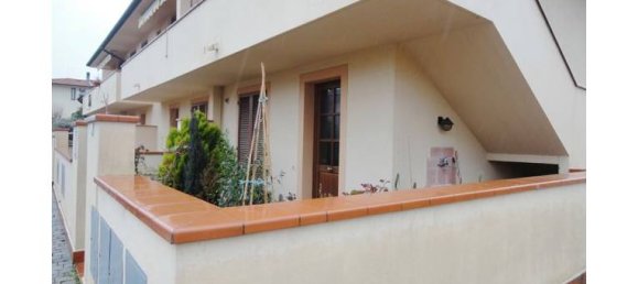 2غرفة شقة في Pontedera, Italy رقم 255085 4