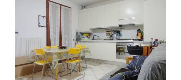 2غرفة شقة في Pontedera, Italy رقم 255085 2