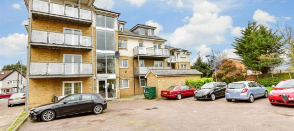2 bedrooms Apartment in Chingford, United Kingdom No. 3953 2