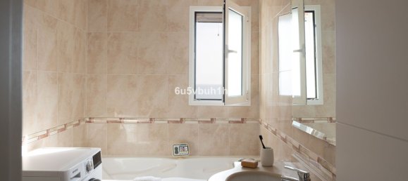 2 bedrooms Penthouse in Fuengirola, Spain No. 150167 13