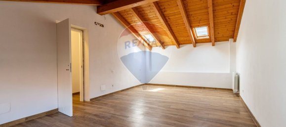 Casa de 4 divisões em Desio, Italy N.º 297011 35