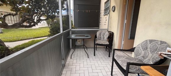1 Schlafzimmer Gewerbliche Immobilien in Miami, USA, Nr. 615792 2
