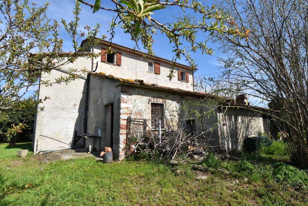 6 rooms Villa in Seravezza, Italy No. 117140