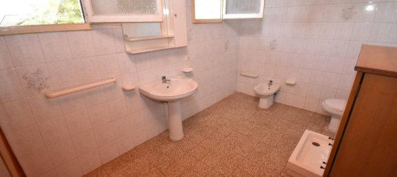 6 rooms Villa in Seravezza, Italy No. 117140 13