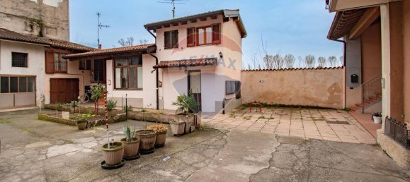 2غرفة شقة في Castel Mella, Italy رقم 16386 21