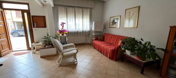5 rooms House in Pesaro, Italy No. 277334 3