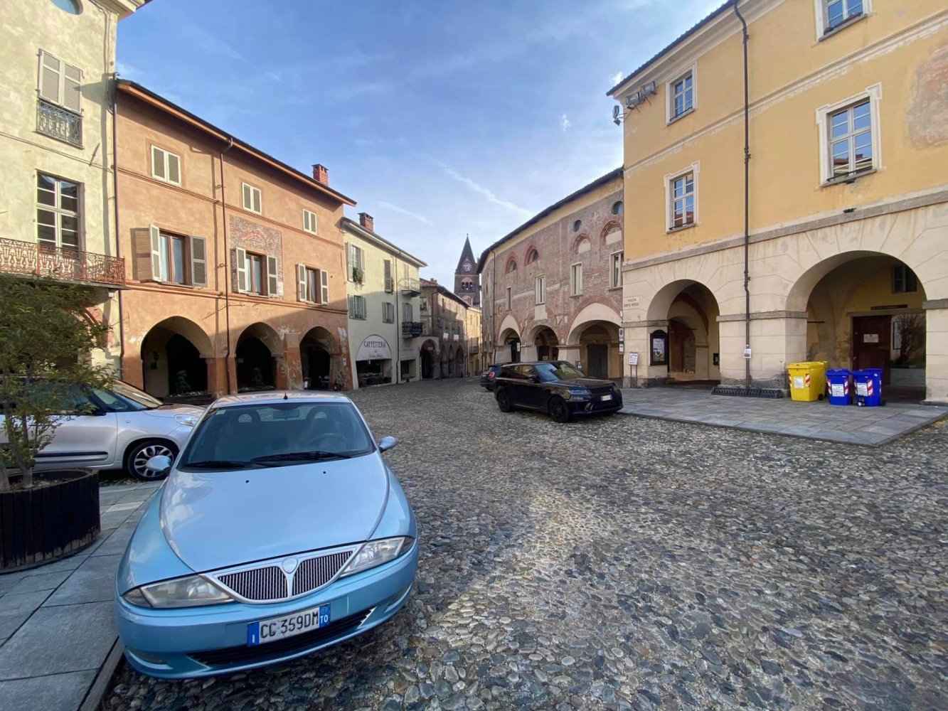 185 rooms Commercial property in Avigliana, Italy No. 57262