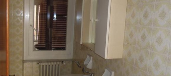 5-salle Appartement à Torgiano, Italy No. 137310 7