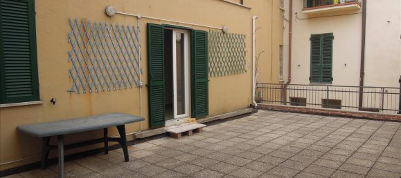 5-salle Appartement à Torgiano, Italy No. 137310 4