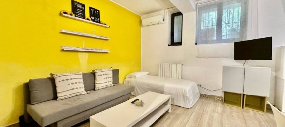 1 bedroom Apartment in Milan, Italy No. 239198 2