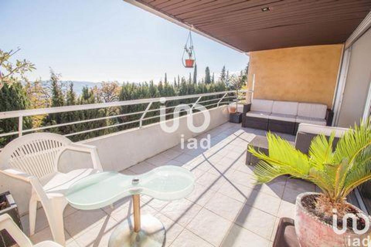 Apartamento com 2 quartos em condomínio em Grasse, France N.º 7286