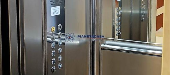 1 bedroom Apartment in Bergamo, Italy No. 320527 4