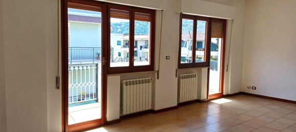 8 rooms Apartment in Palermo, Italy No. 307601 11