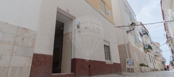 9 bedrooms Building in Nazare, Portugal No. 68714 2