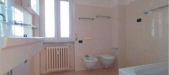 Apartamento de 3 habitaciónes en Ponte San Pietro, Italy No. 33595 11