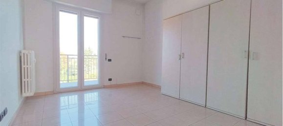 Apartamento de 3 habitaciónes en Ponte San Pietro, Italy No. 33595 2