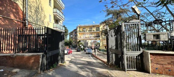 2 bedrooms Apartment in Naples, Italy No. 358689 2