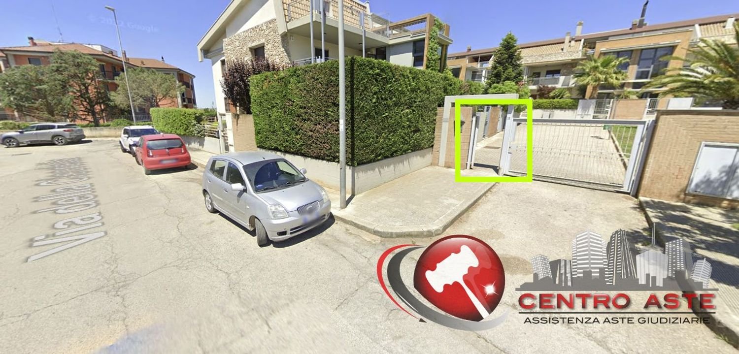 7 rooms Apartment in Altamura, Italy No. 233245