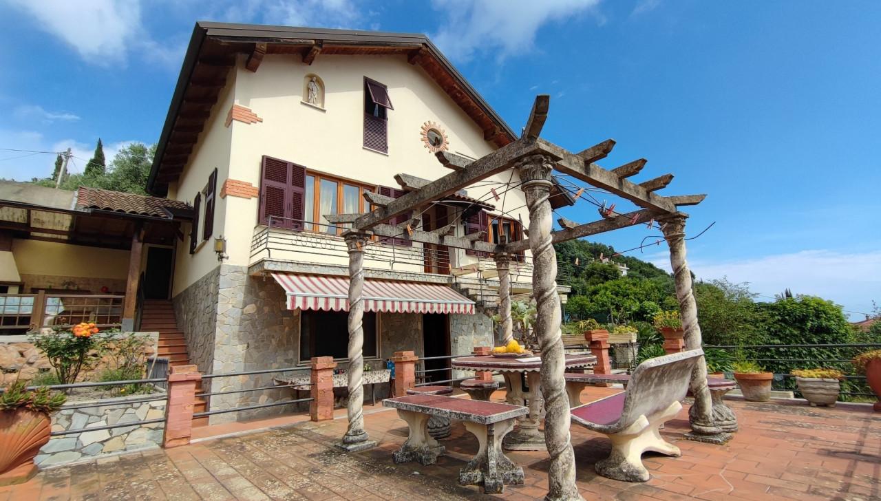 6 rooms Villa in Sanremo, Italy No. 232287