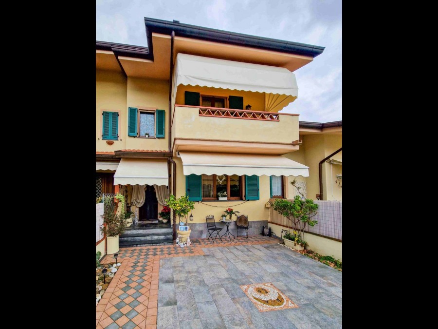 3 bedrooms House in Forte dei Marmi, Italy No. 139601