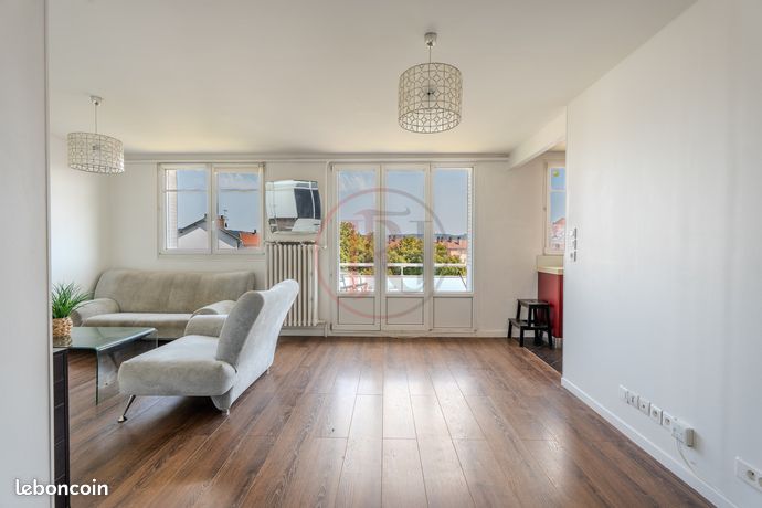 2 bedrooms Apartment in Besancon, France No. 353576