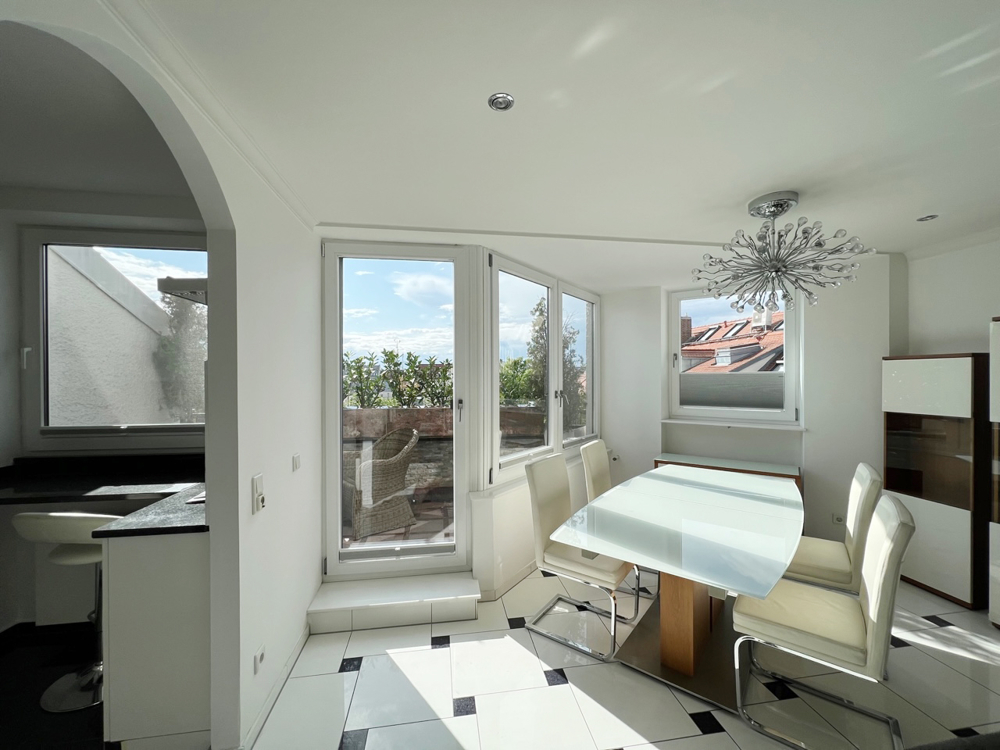 Квартира с 2 комнатами в Мюнхен, Германия № 332234