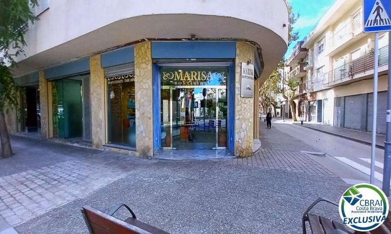 137m² Commercial property in Llanca, Spain No. 216079