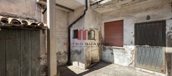 4 bedrooms House in Faenza, Italy No. 157932 16