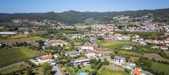 Дом с 8 спальнями в Повуа ди Ланьозу, Португалия № 31710 2