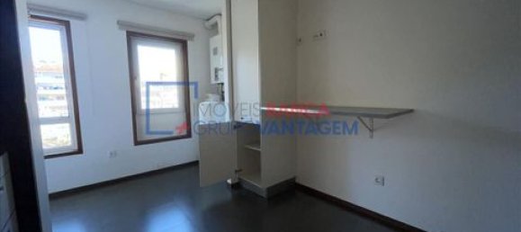 3 bedrooms Apartment in Porto, Portugal No. 214159 10
