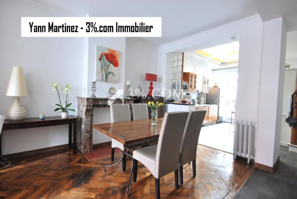 3 Schlafzimmer Haus in Comines, France, Nr. 358341