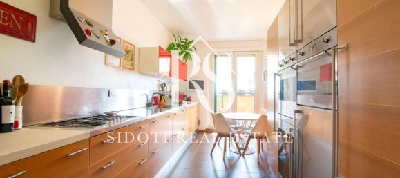3 bedrooms Penthouse in Segrate, Italy No. 2583 29